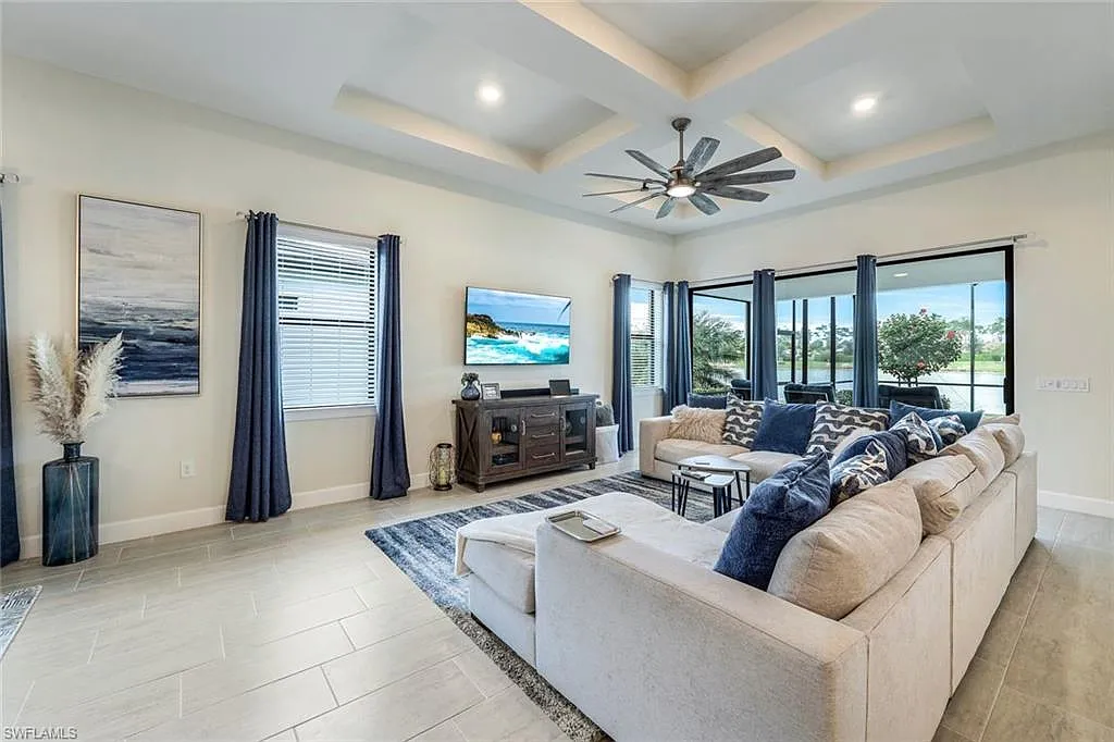 2 bed, 2.0 bath, 2062 sqft, $9,000 — Photo 4