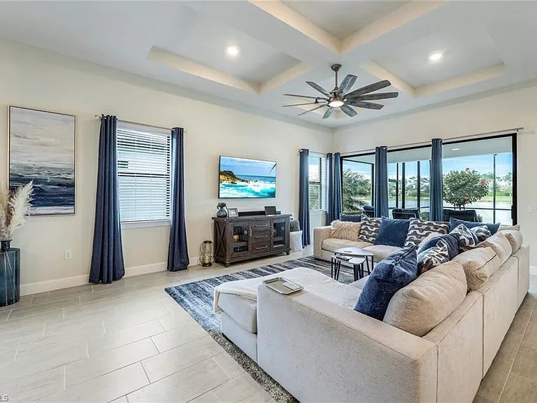 19200 Aqua Shore Dr — Photo 4