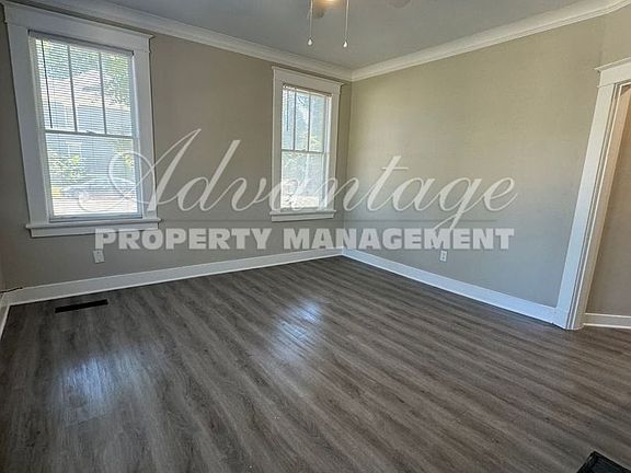 2nd image of 1099 N Parkway Ave Unit 1