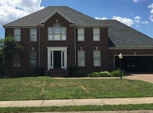 2011 Willow Lake Dr, Newburgh, IN