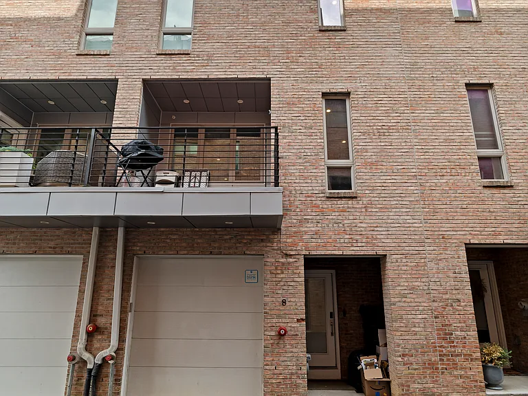 119 Greenwich St #8 — Photo 9