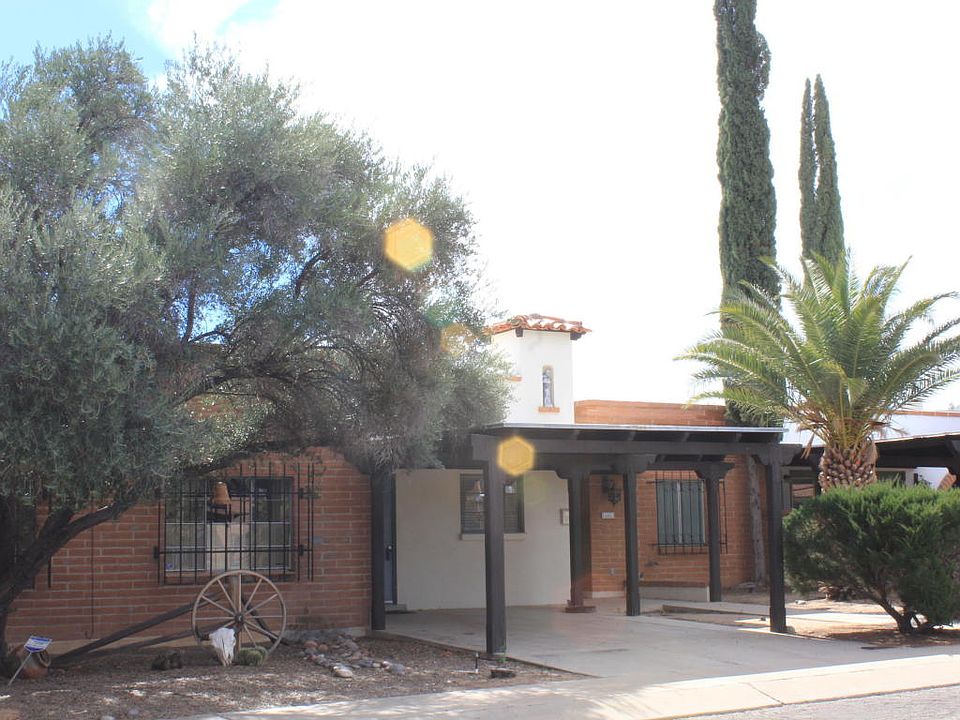 1st image of 585 W Camino Corto