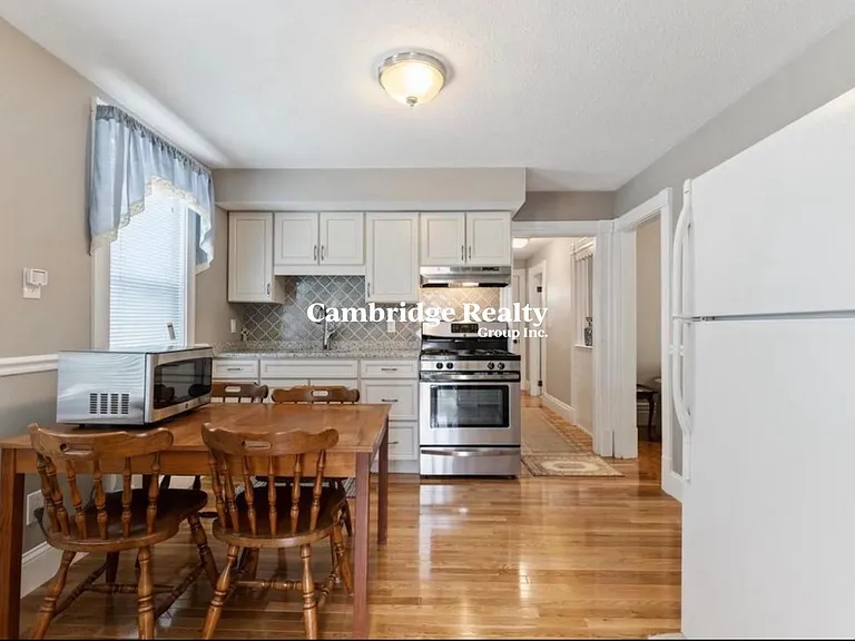 52 Valley St #1 — Photo 4