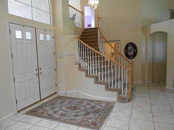 5th image of 10024 Charlemont Dr
