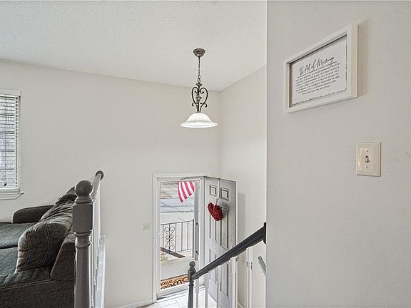 2nd image of 2913 NW Winston Cir