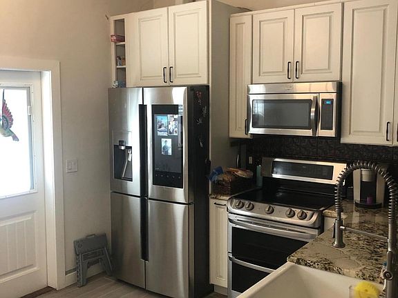 4th image of 1315 NE Oak Lane Drive
