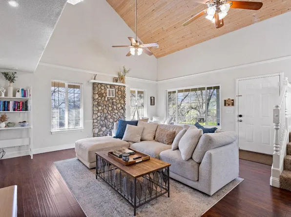 35171 Sand Creek Rd, Squaw Valley, CA 93675