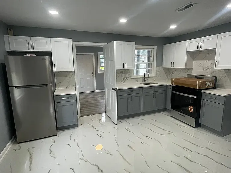 337 Winans Ave — Photo 2