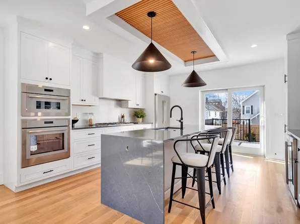 8 Berkeley St, Somerville, MA 02143