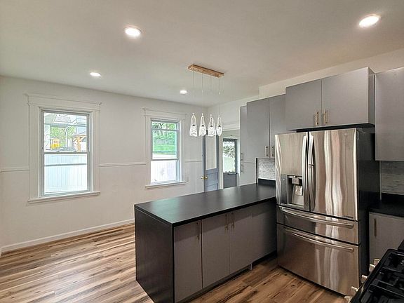 5th image of 88 Hancock St