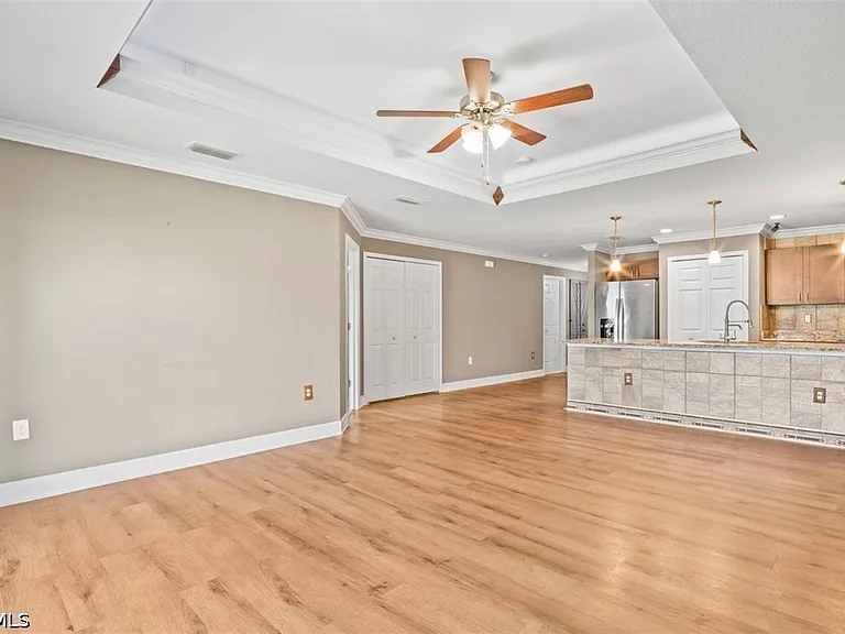 1530 Gretchen Ave S — Photo 12