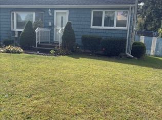 910 Apgar Ter, Rahway, NJ 07065