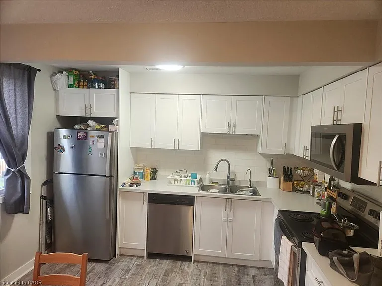 135 Chalmers St S #72 — Photo 6