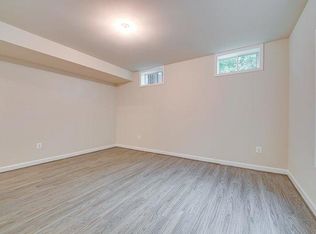 320 Nutley St SW, Vienna, VA 22180