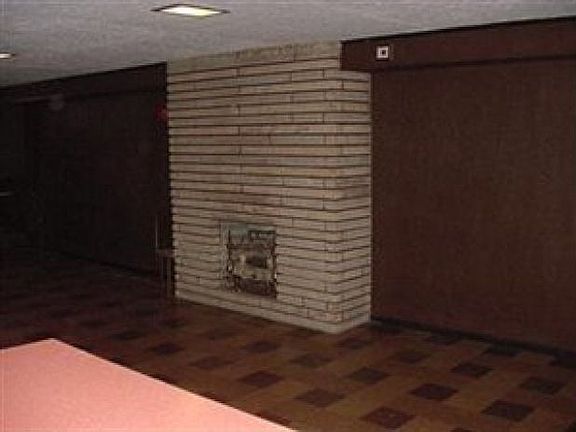 5th image of 2321 Russell Ave