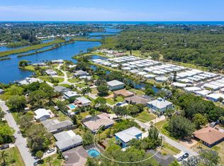 912 Garland Ave, Nokomis, FL 34275