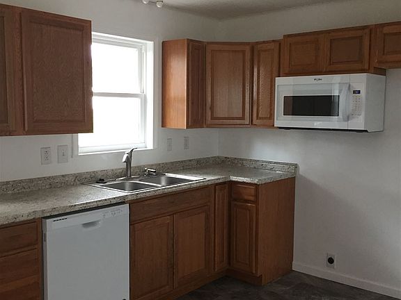 3rd image of 429 W High St