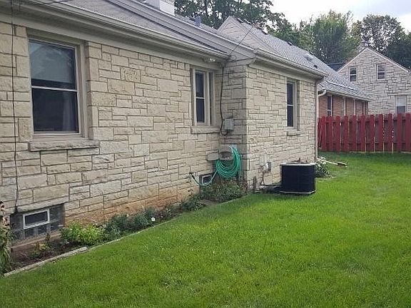 2nd image of 10426 W Michigan St