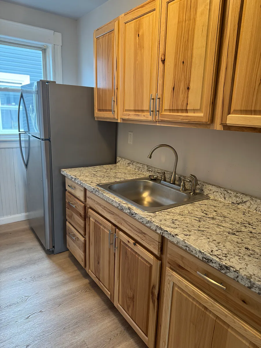 Building Photo - 452-454 Prospect St #3