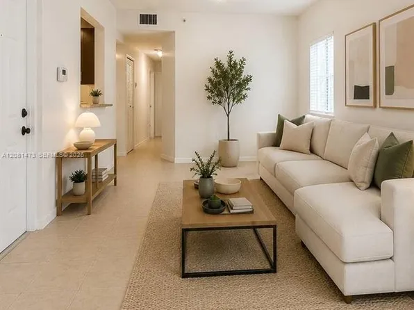 3429 W 80th St APT 201, Hialeah, FL 33018