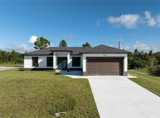 801 E 9th St, Lehigh Acres, FL 33972