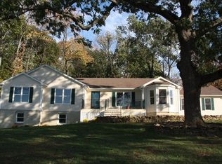 18122 Yellow Schoolhouse Rd, Round Hill, VA 20141