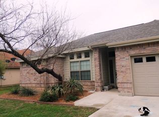 1217 Magnolia St, Uvalde, TX 78801