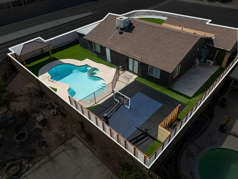 5270 Sepulveda Blvd — Photo 29