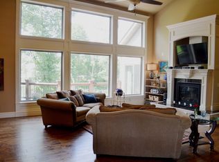 58 Long Branch Ln, Caseyville, IL 62232