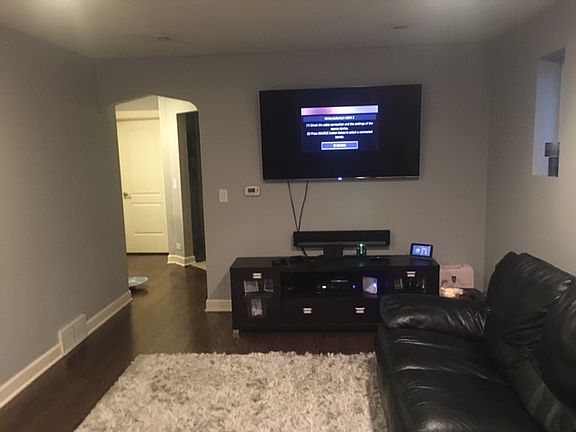 4th image of 5514 N Melvina Ave