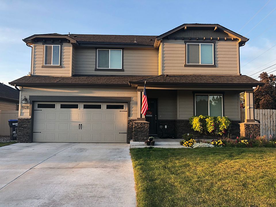 1st image of 2202 Leonard Dr