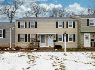 39 Gayfeather Ln #39, Glastonbury, CT 06033