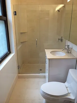 Rented by Universal Realty Group | media 32