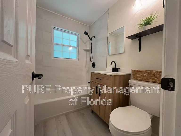 595 NW 100th St #A — Photo 35