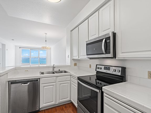 2nd image of 1 Crescent Way APT 1210