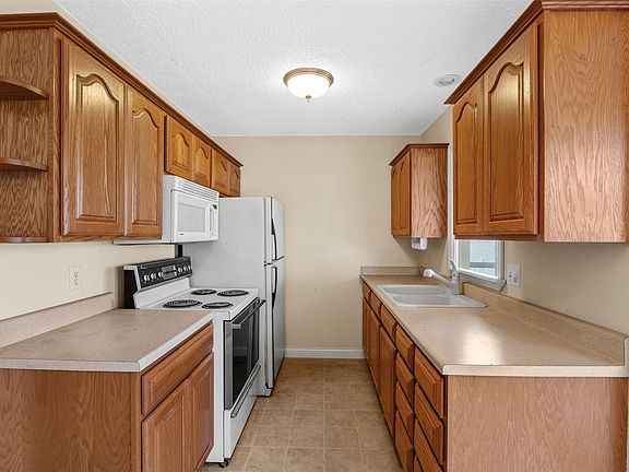 5th image of 1310 G Ave