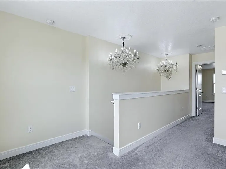 9108 Royal River Cir — Photo 20