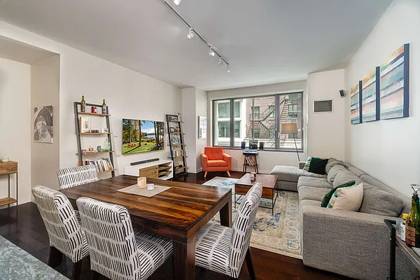 Rented by Compass | media 12