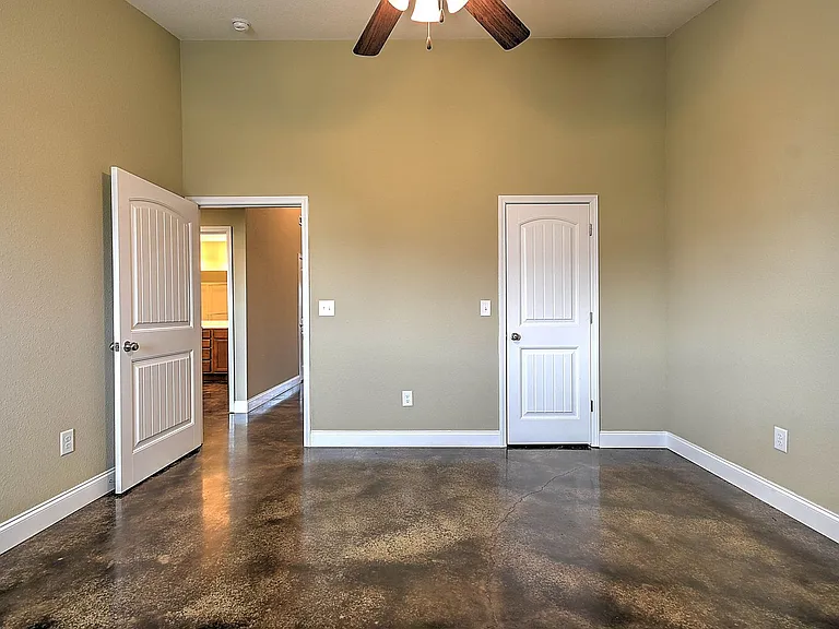 53 Sutter Pl — Photo 9