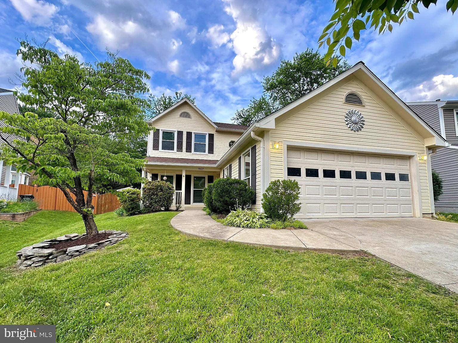 4 bed, 2.5 bath, 2166 sqft, $4,150 — Photo 1