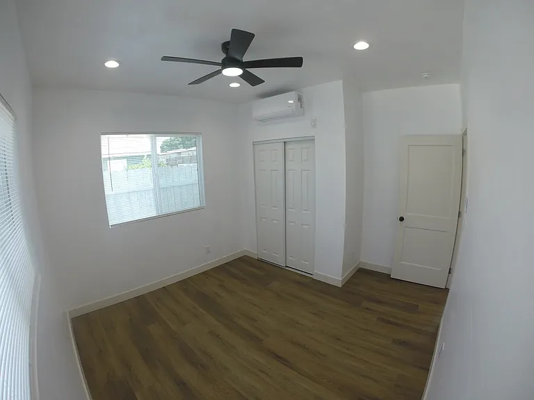 4904 Coke Ave #1 — Photo 8