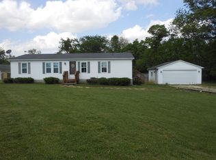 1107 Rabbit Trail Dr, Altamont, IL 62411
