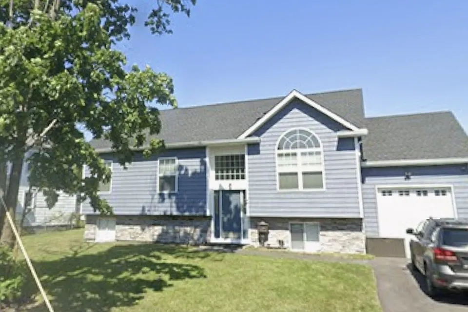 18 Miramar Ave