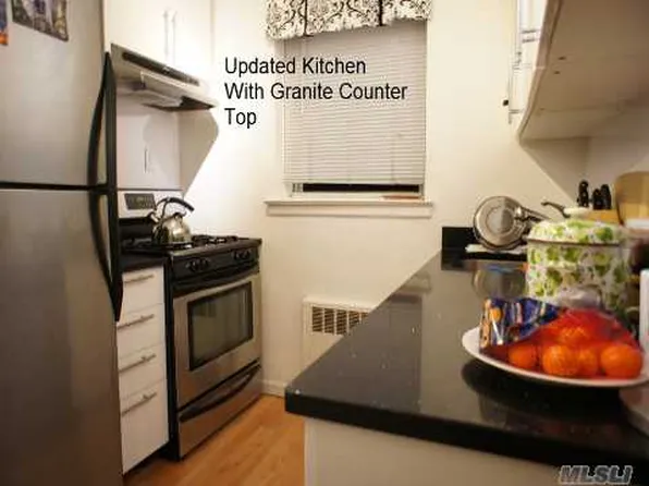 102-55 67th Dr image 1 of 8