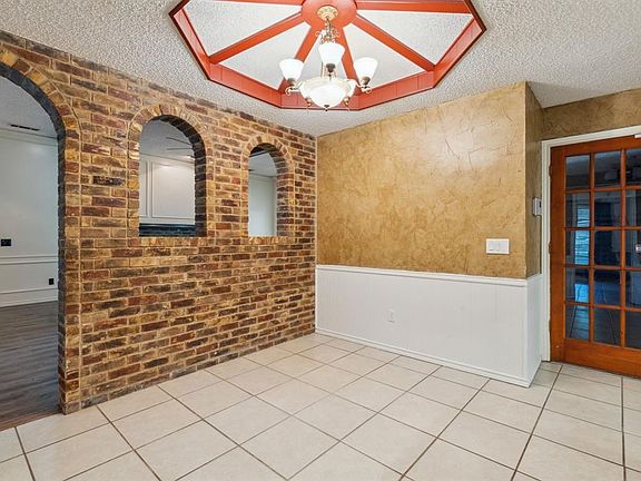 2nd image of 4024 Bosque Dr