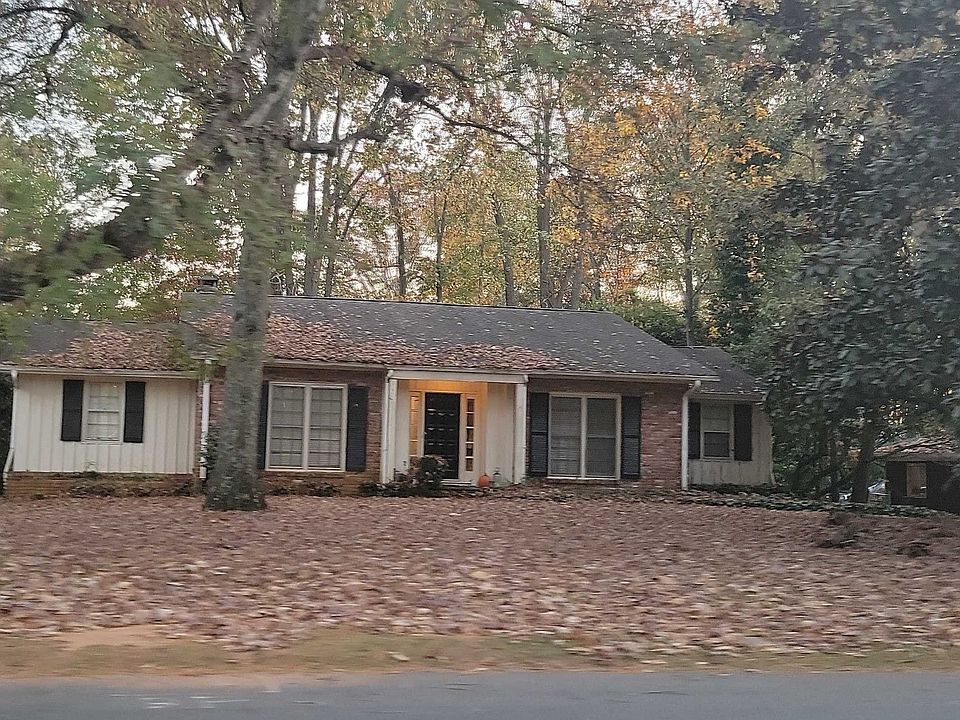 2nd image of 581 Hammond Dr