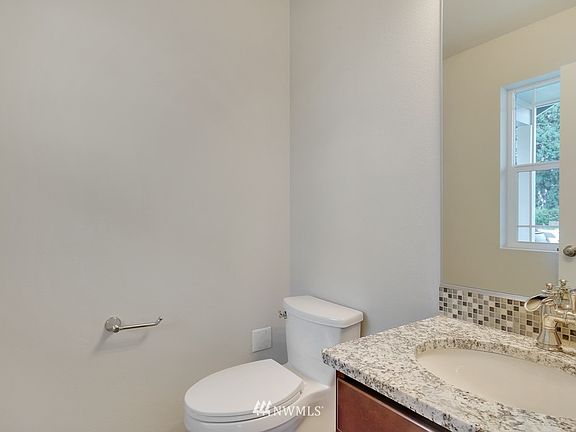 4th image of 16018 S 16th Avenue S