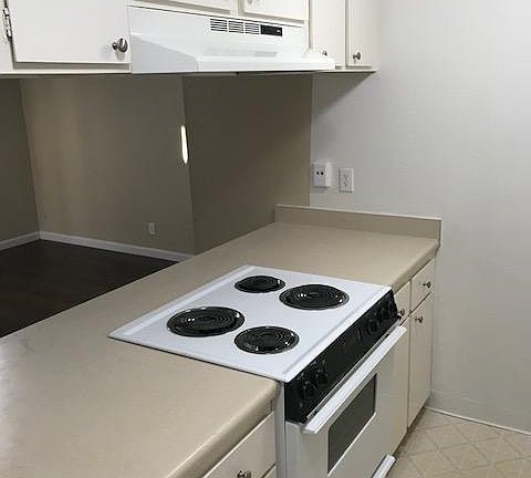 2nd image of 5401 E Knoll Dr
