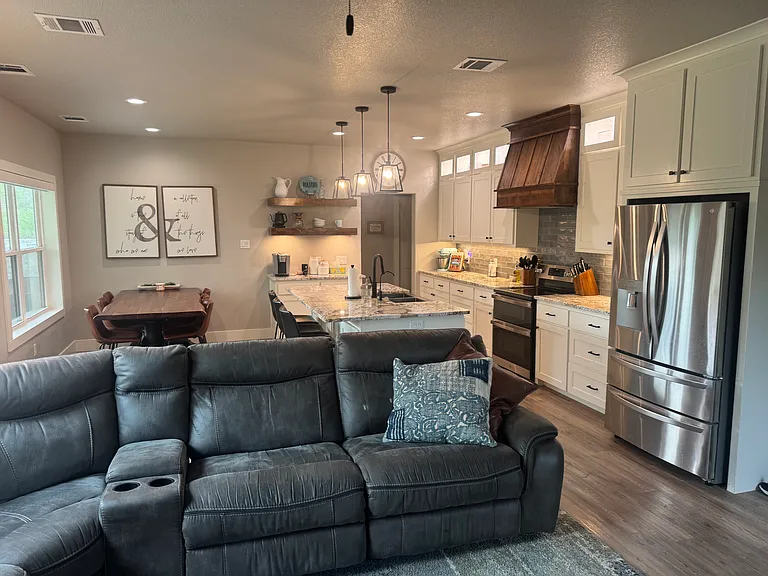 2478 N Trinity St #500 — Photo 4