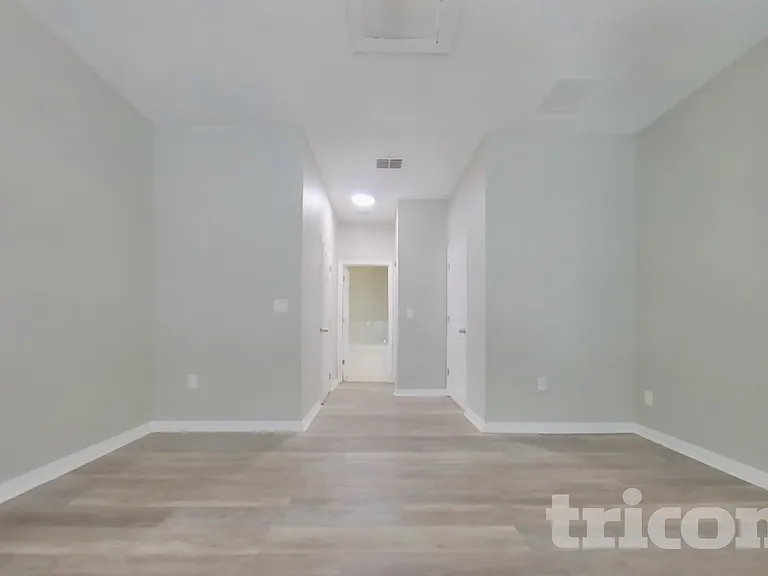408 E Idlewild Ave — Photo 7